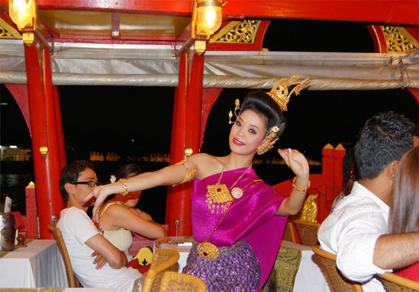 0D718 - Chao Phraya River Dinner Cruise