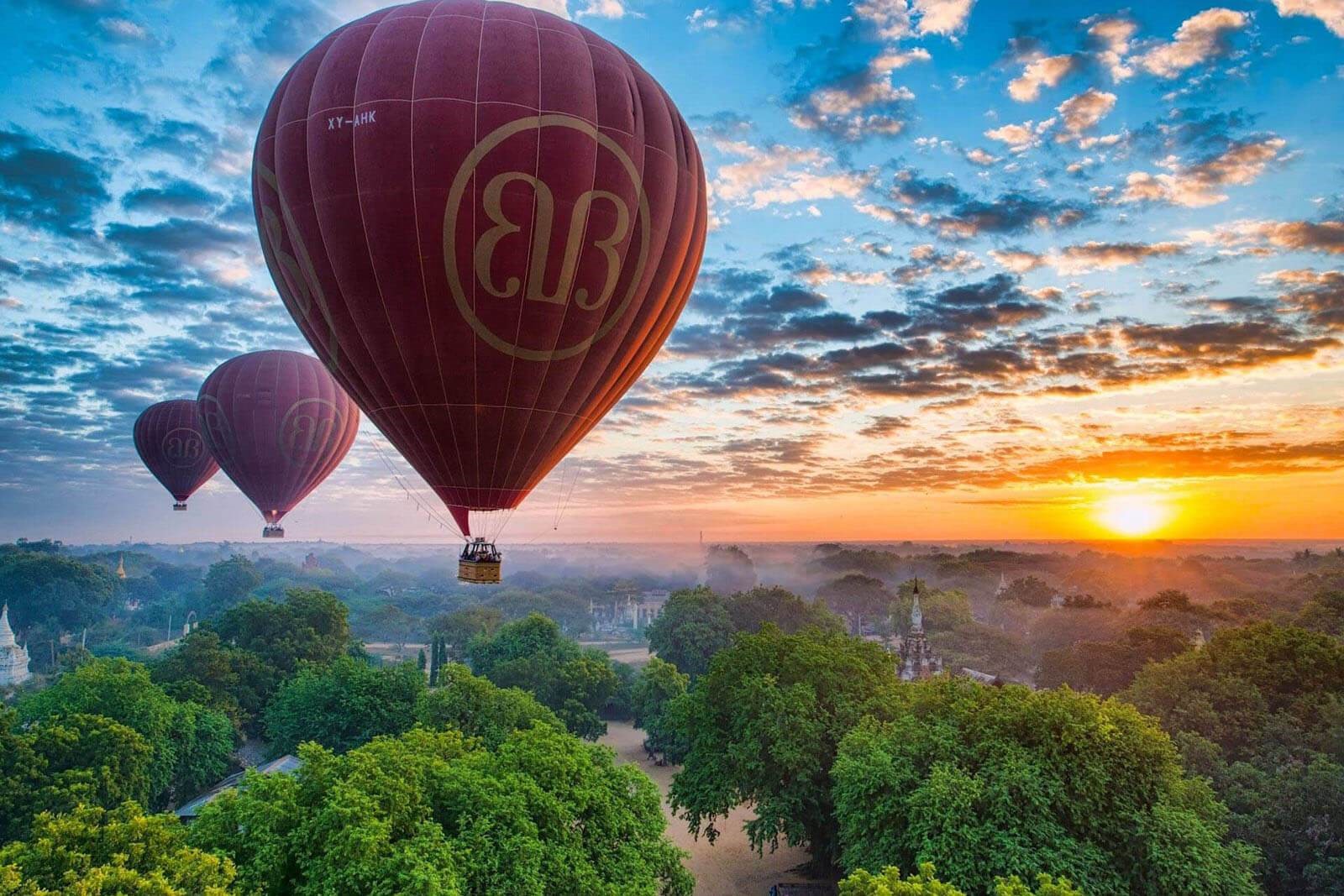90484 - Morning Hot Air Ballooning over Bagan