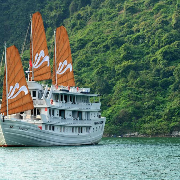 2 Days in HaLong Bay by Paradise Luxury Cruise